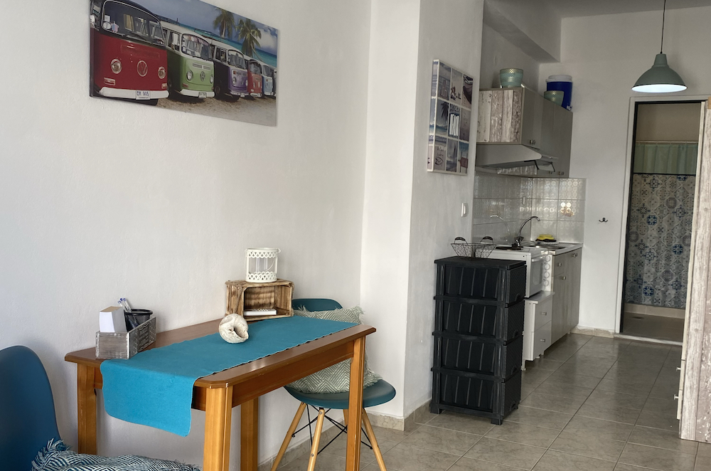 Vue sur la cuisine du studio de Christina